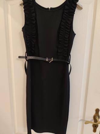 Krátke čierne elastické šaty, 38