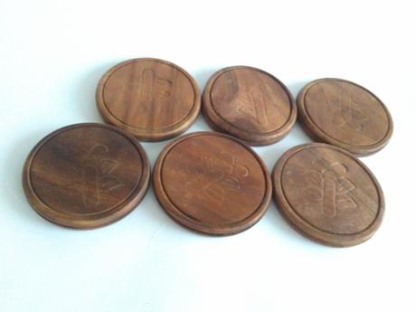 Drevené podložky pod poháre, šálky,