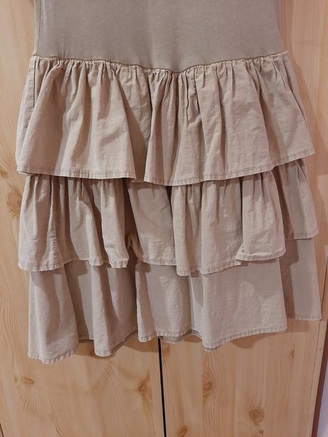 Pekné šaty, zara,s