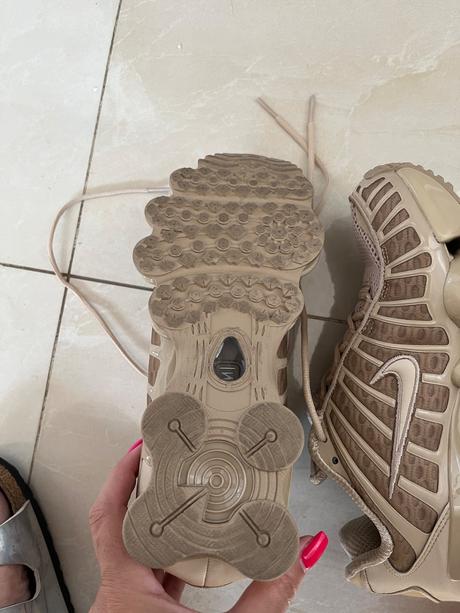 Nike shox pieskova, nike,39