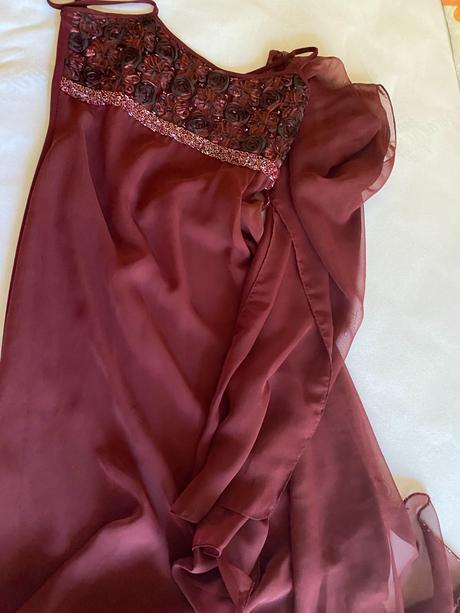 Dlhé spoločenské šaty so štólou v. 38, 38