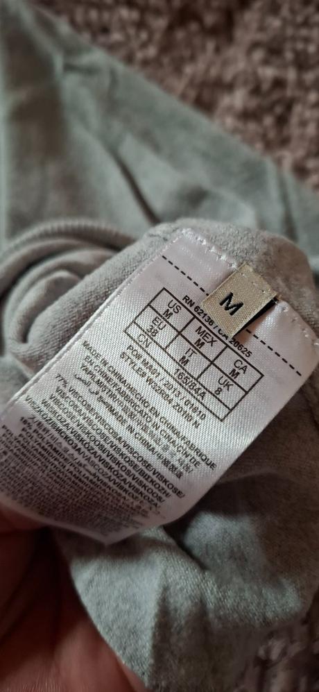 Tenký svetrík guess, guess,38