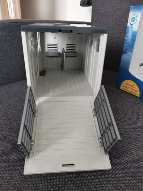 Mercedes karavan pre kone, 