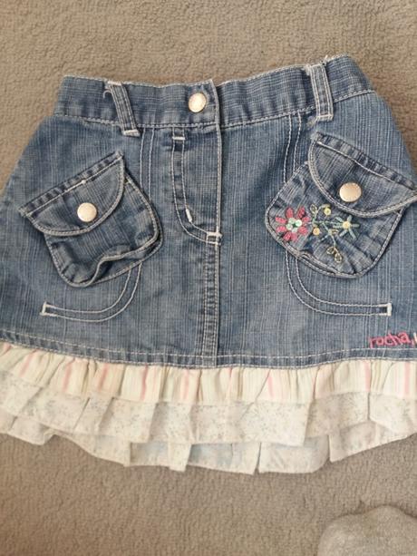 Suknička s čipkou, 80