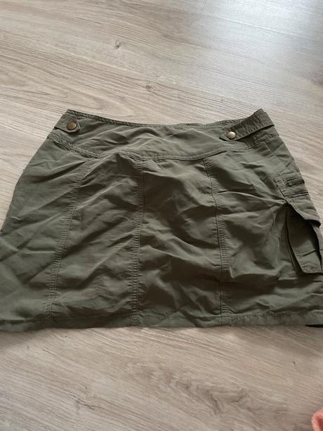 Olivivá mini sukňa, h&m,s