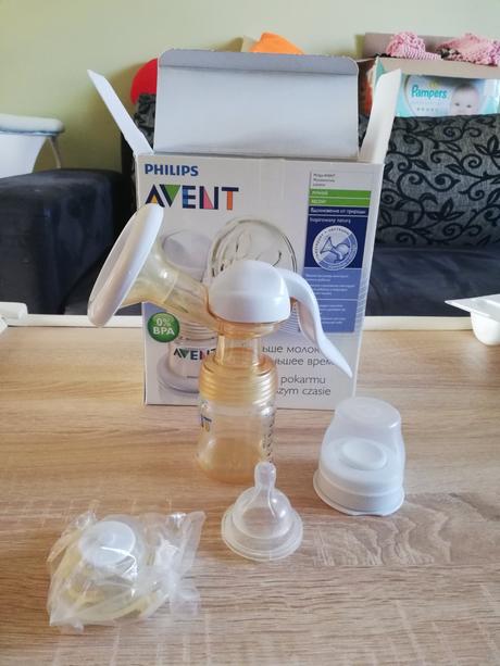 Manuálna odsávačka materského mlieka avent,