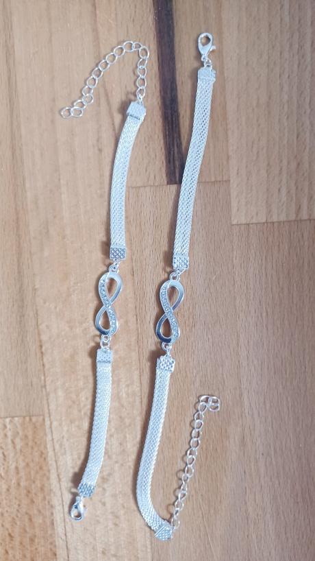 Náramok na ruku a nohu, 