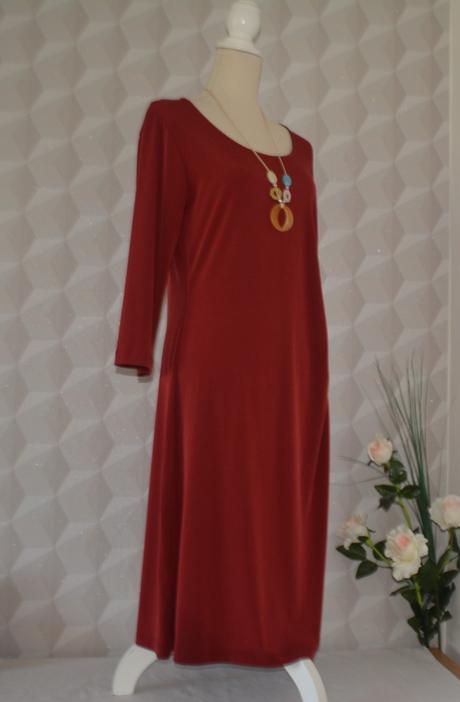 Elastické šaty julie c., veľkosť m/l, m