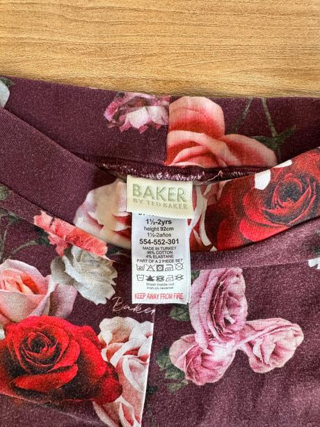 Dievčenský komplet, 92