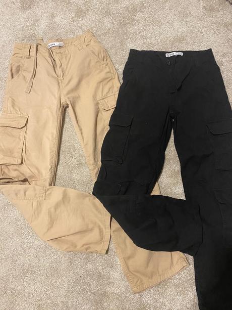 Nohavice, bershka,146