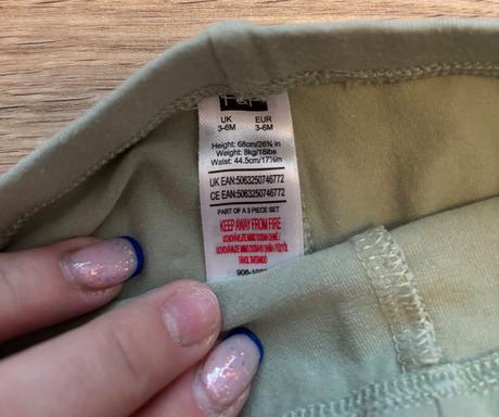 Tepláky/legíny, 68