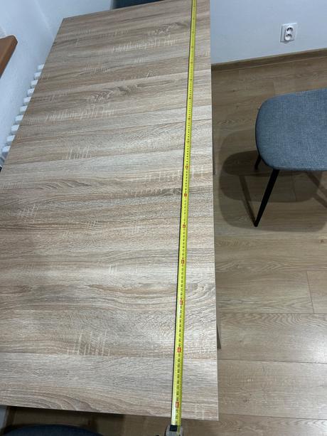 Rozkladací jedálenský stôl, 