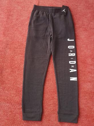 Air jordan tepláky veľkosť 14-16 rokov, air jordan,164 / 170 / 176