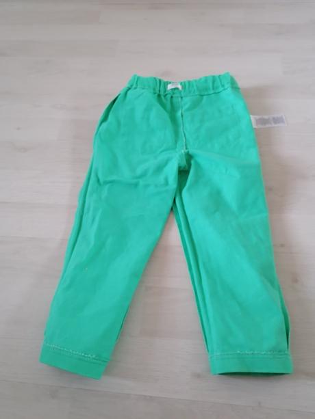 Krásne bavlnené nohavice, 92