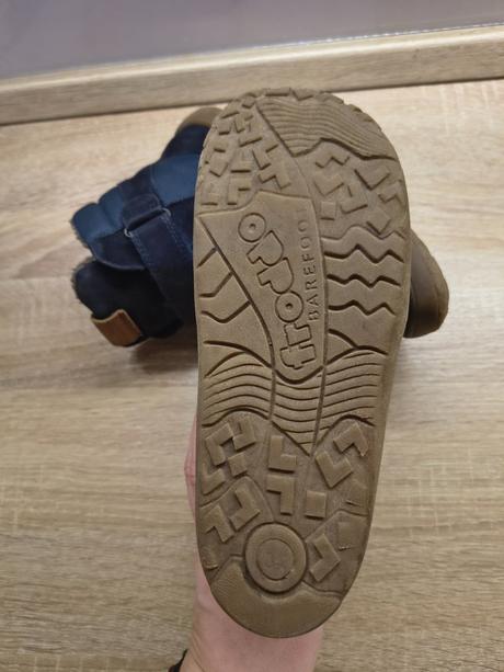 Barefoot froddo, froddo,34