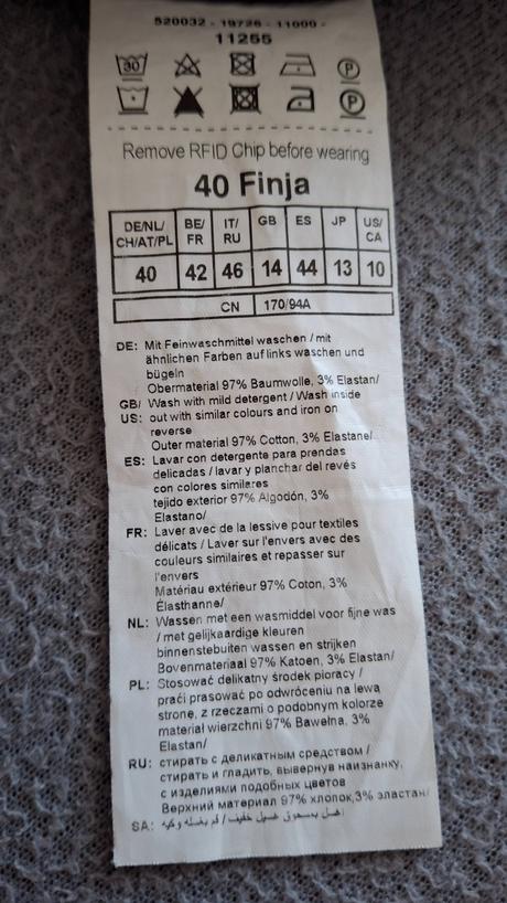 Dámske čierne nohavice., 40