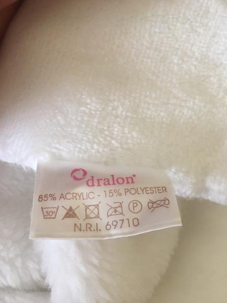 Deka belpla na zimu,