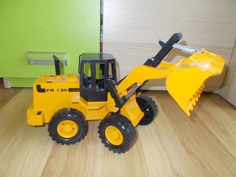 Bruder nákladné auto s čelným nakladačom + bager, 