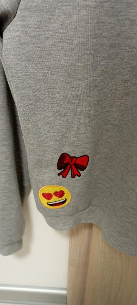 Dievčenská mikina s nášivkami, takko,170