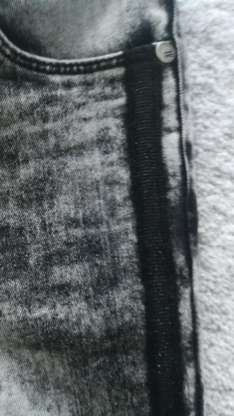 Čierne rifle 8-9 r, h&m,134