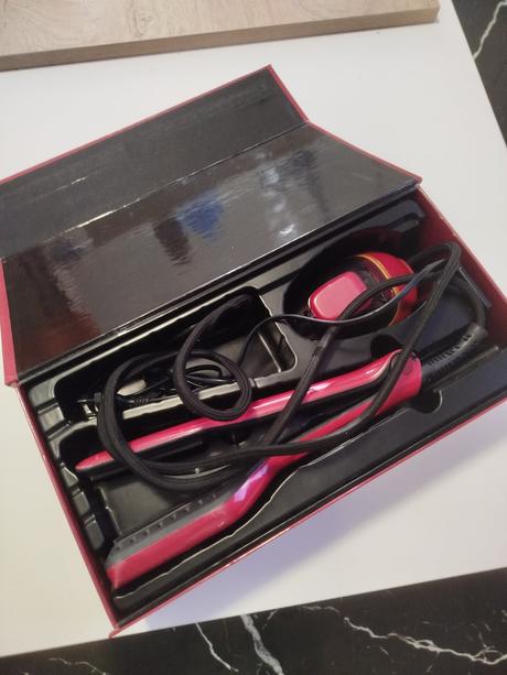 Darujem profesionálnu žehličku na vlasy rowenta, 