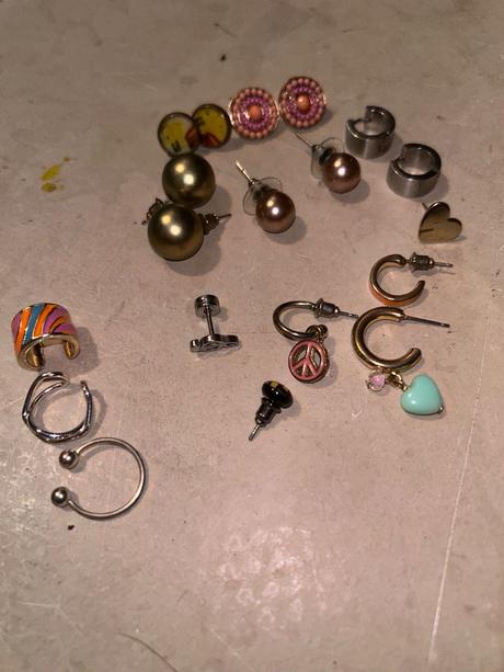 Retiazky,naramky,nausnice,prstene, 