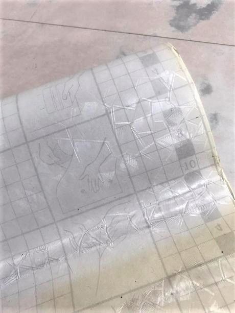 Priesvitná vzorovaná samolepiaca fólia/zbytok,