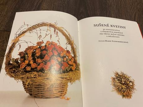 Krásna kniha sušené kvetiny,