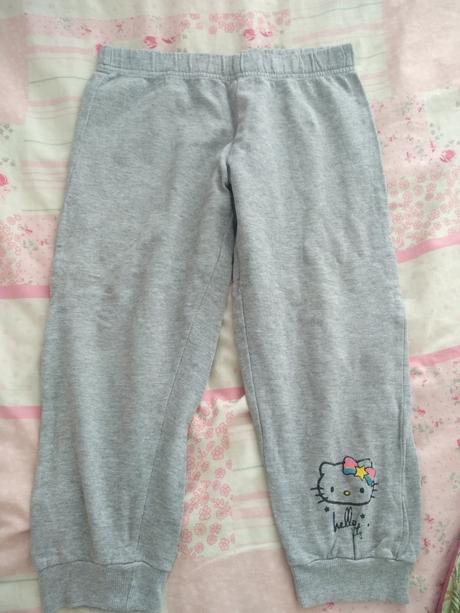 Capri tepláky, sanrio,146