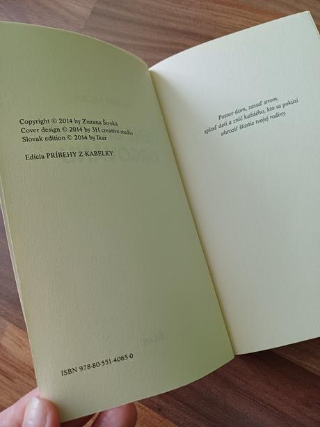 Tiene bieleho orgovánu zuzana široká,