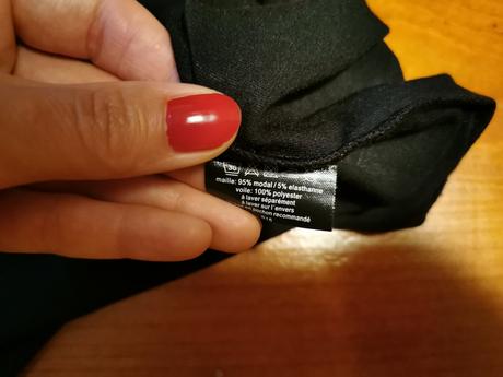 Dámske čierne šaty s krátkym rukávikom, m