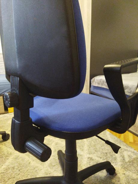 Kancelárska stolička, 