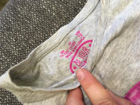 4x triká , 1x mikinka, 5eur, takko,146