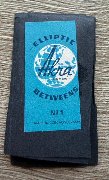 Retro šijacie ihly akra elliptic betweens no. 1, 