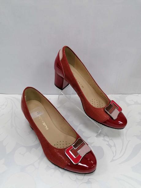 Dámske kožené lodičky 7462 +b, 35