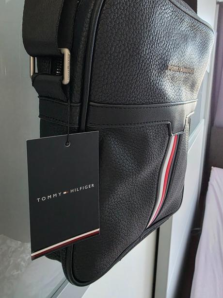Taška cez plece, crossbody, tommy hilfiger