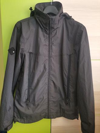 Chlapčenská /pánska vetrovka veľ. s, s