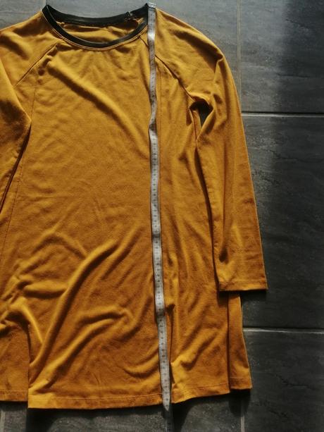 Vajíčkovožlté šaty vs, s