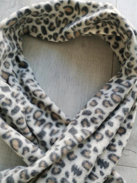 Šál leopardi vzor,
