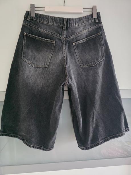 Buggy kratasy bermudy, bershka,l