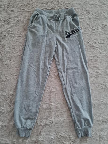 Chlapčenské tepláky, 152