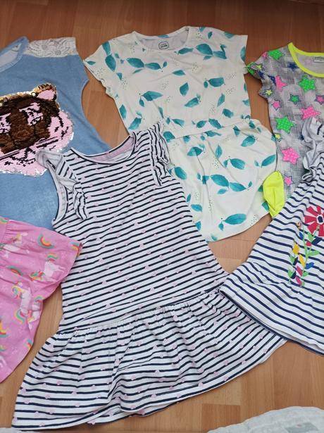 Šaty 9kusov veľkosť 104/110, 104