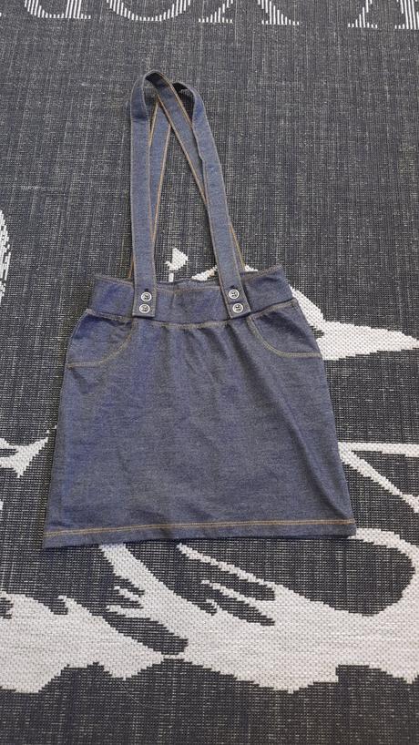 Dievčenská sukňa na traky, 134