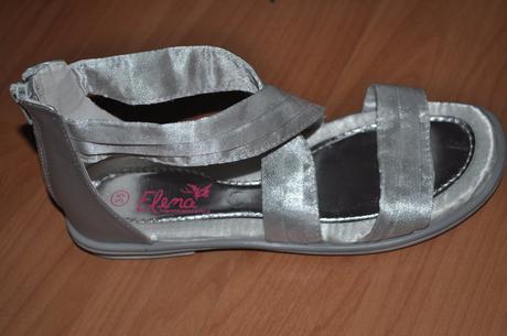 Nenosené sandále, 34