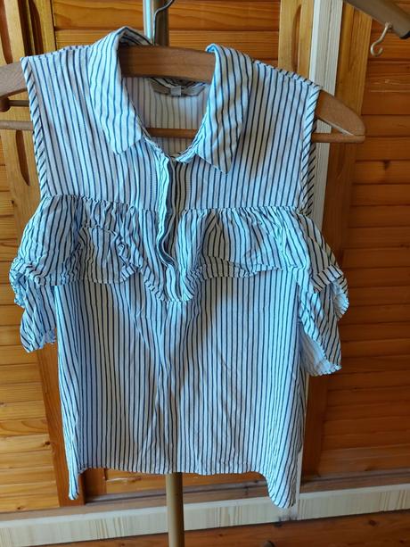 Pruhovaná blúzka bez rukávov s volánom, 36