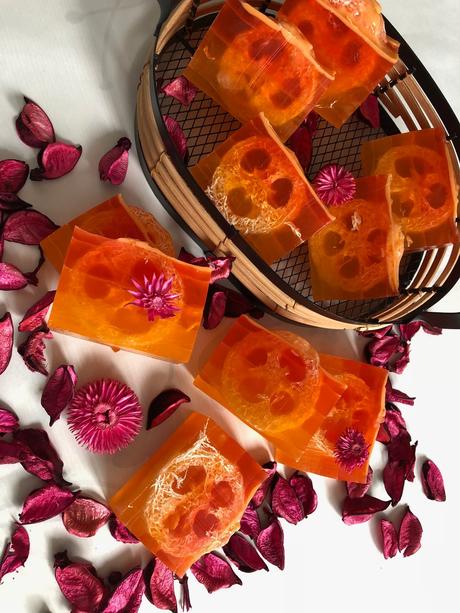 Prirodne mydlo s lufa spongiou,