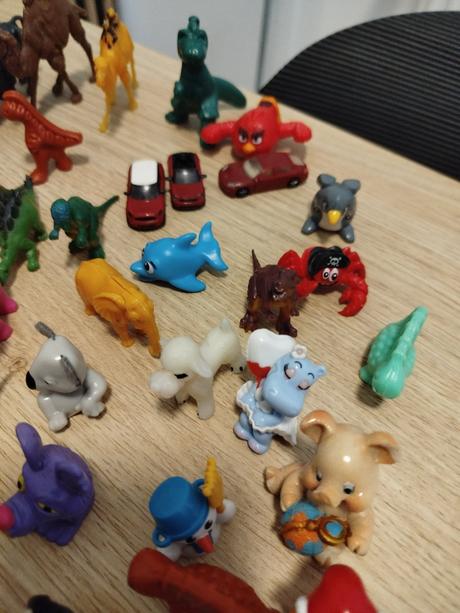 Figúrky z kinder, dinosaury a zvieratka, 