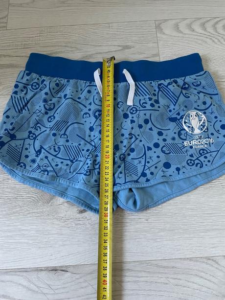 Bežecké šortky, 32