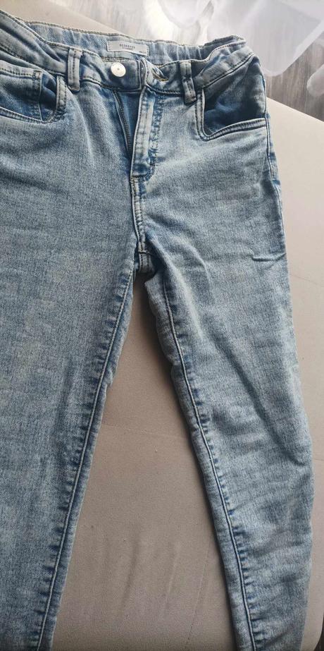 Dievčenské rifle, reserved,158