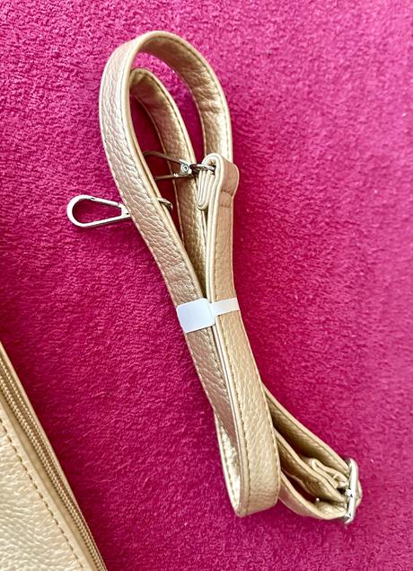 Nová zlatá crossbody kabelka, 